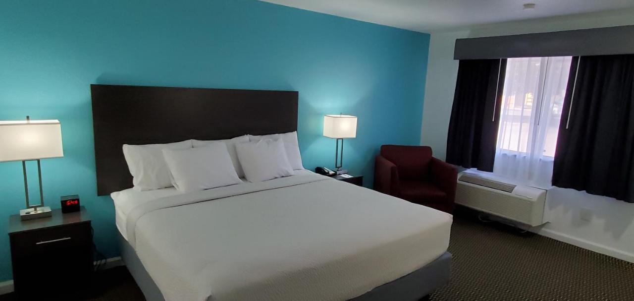 Travelodge By Wyndham Livonia Canton Novi Detroit Area Kültér fotó
