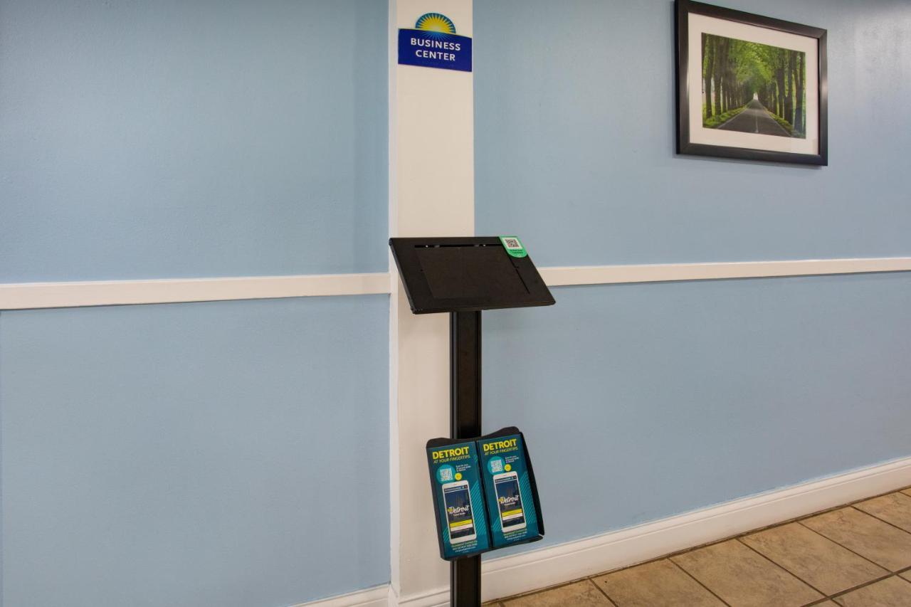 Travelodge By Wyndham Livonia Canton Novi Detroit Area Kültér fotó