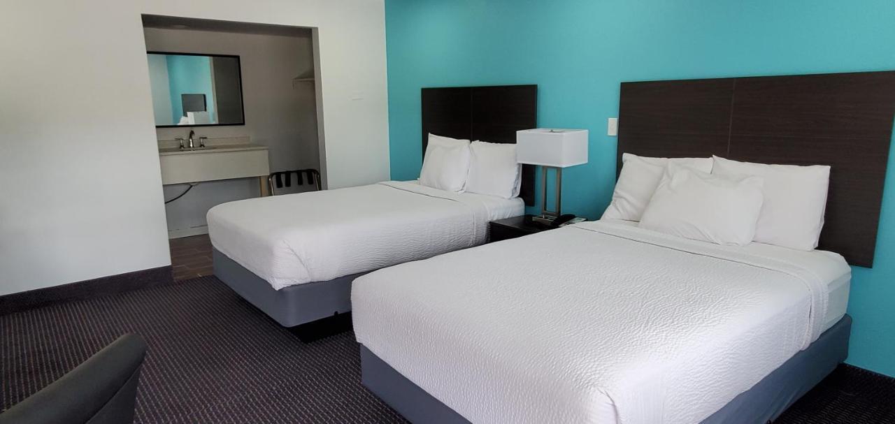 Travelodge By Wyndham Livonia Canton Novi Detroit Area Kültér fotó